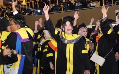 Beda Profesi, Satu Toga: Wisudawan UT Buktikan Belajar Tak Mengenal Batas 