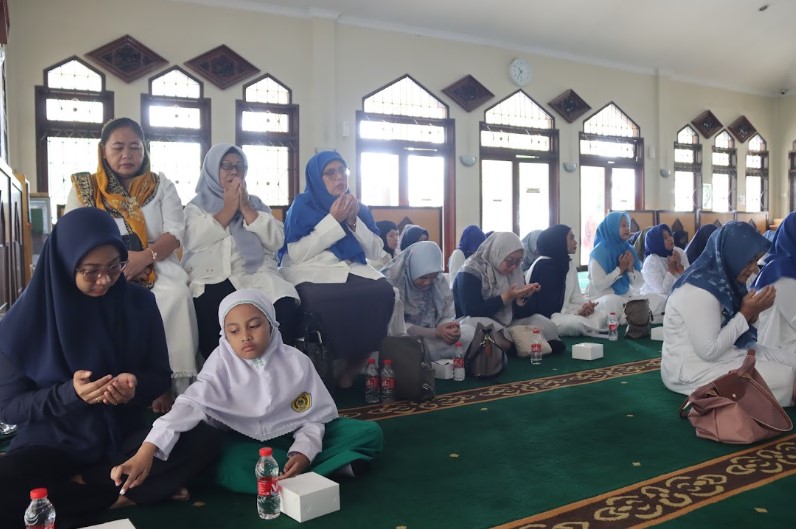 Meneladani Rasulullah, PERMATA UT Mengubah Semangat Berbagi Menjadi Aksi